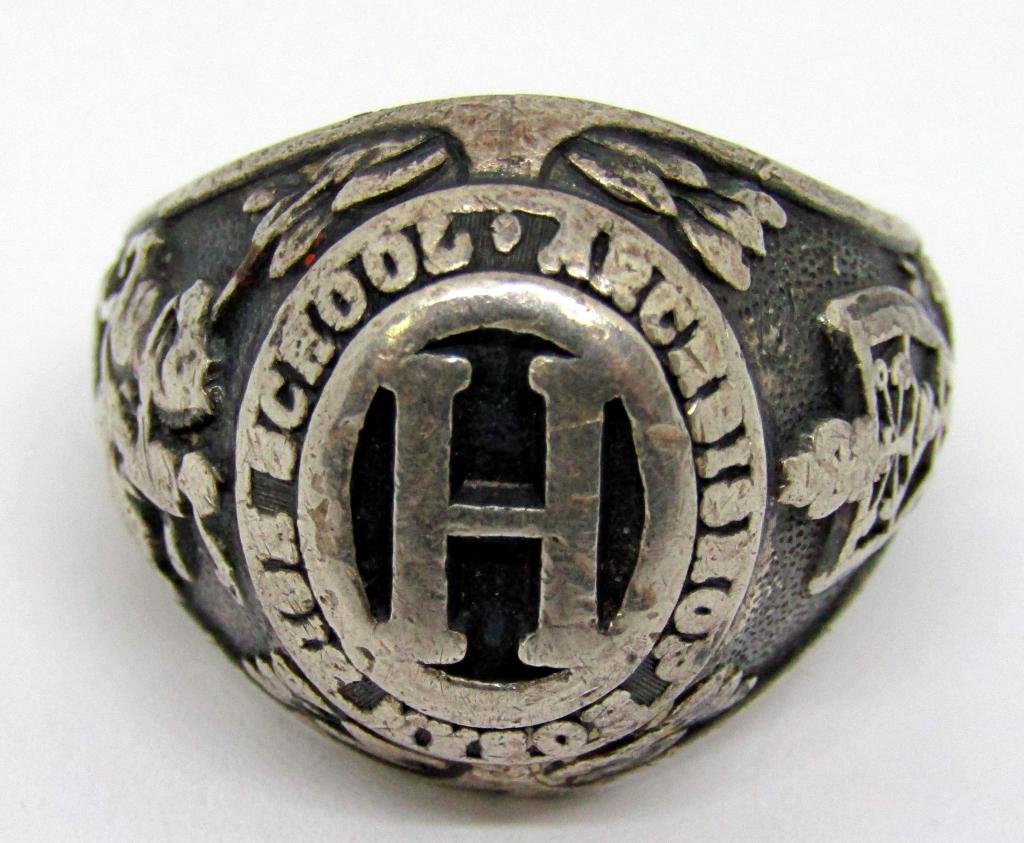 Sterling 1965 Class Ring (1 of 4)