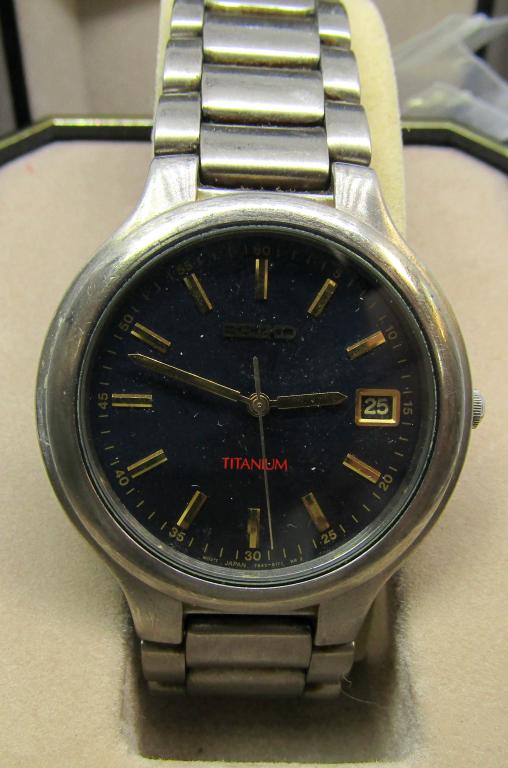 Vintage Seiko Titanium Date Watch Luminous Hands: UNTESTED IN BOX!One Jewel