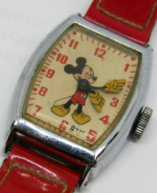 DISNEY1947 "MICKEY MOUSE WATCH" (1 of 3)