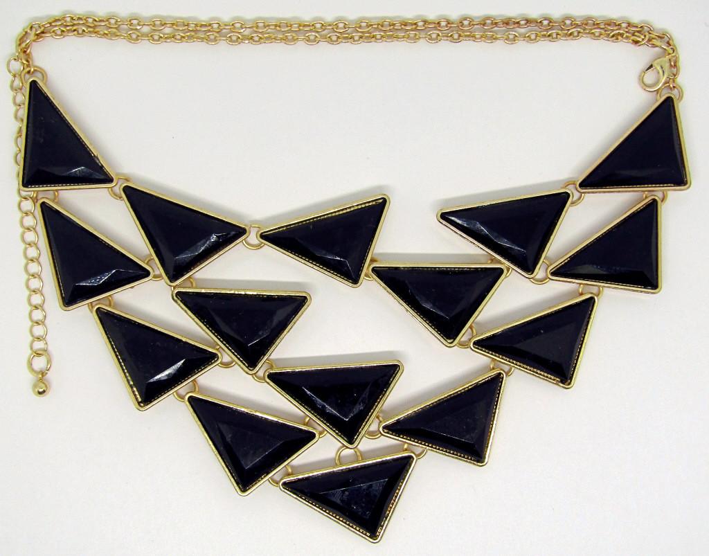 GOLD TONED BIB NECKALCE WITH DIAMOND LUCITE: ACCENTS