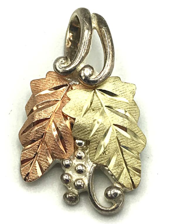 12K & STERLING PENDANT C. CO LEAVES (1 of 5)