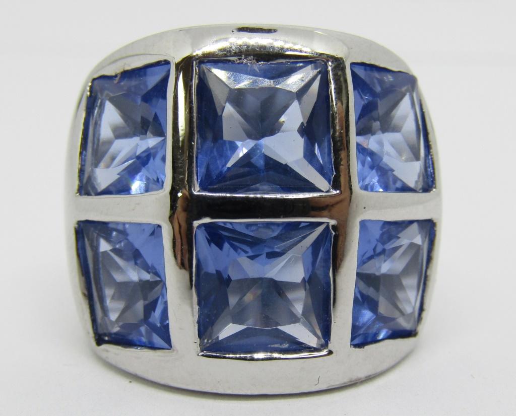 SIZE 7 STERLING FASHION BLING RING WITH BLUE (1 of 4)