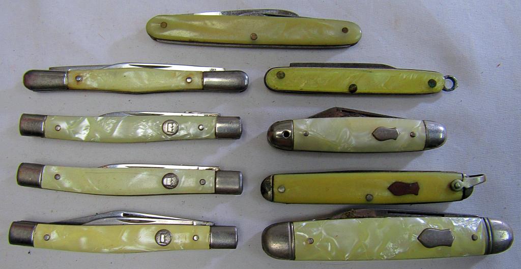 (9) VINTAGE YELLOW PEARL HANDLE POCKET KNIFE (1 of 7)
