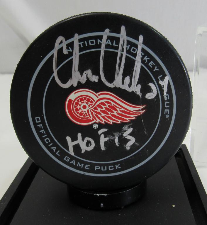 Chris Chelios Signed Puck: No Cert with case