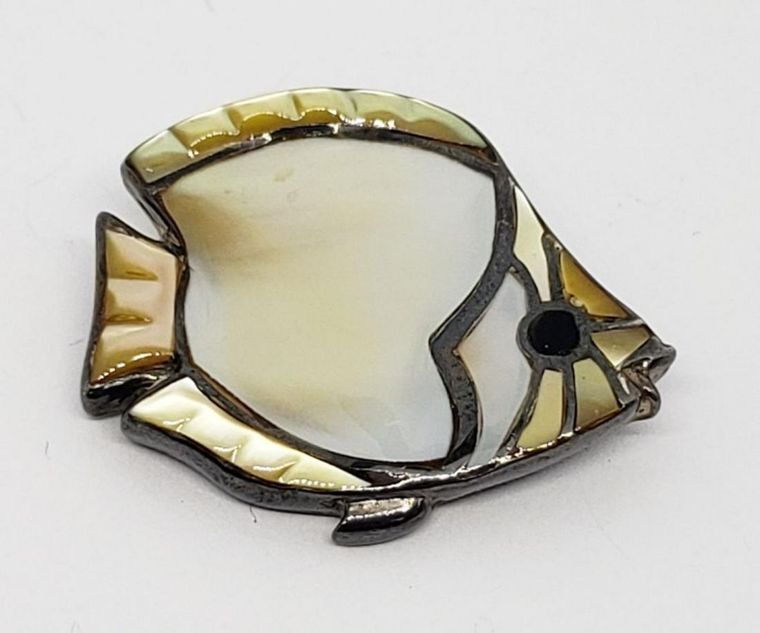 VINTAGE STERLING FISH PIN/BROOCH (1 of 3)
