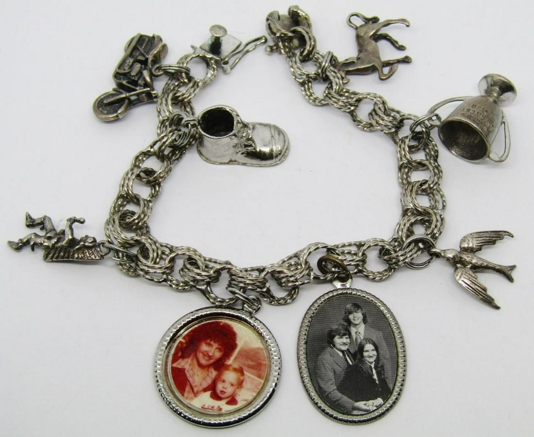VINTAGE CHARM BRACELET WITH (8)CHARMS: TOTAL 31.1 DWT