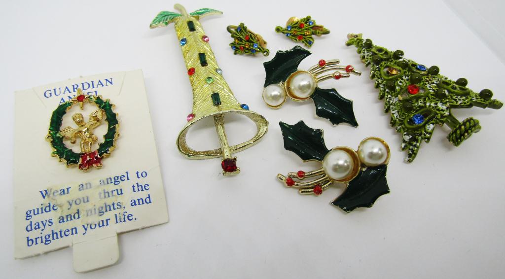 ASSORTED HOLIDAY THEMED LOT (1 of 3)