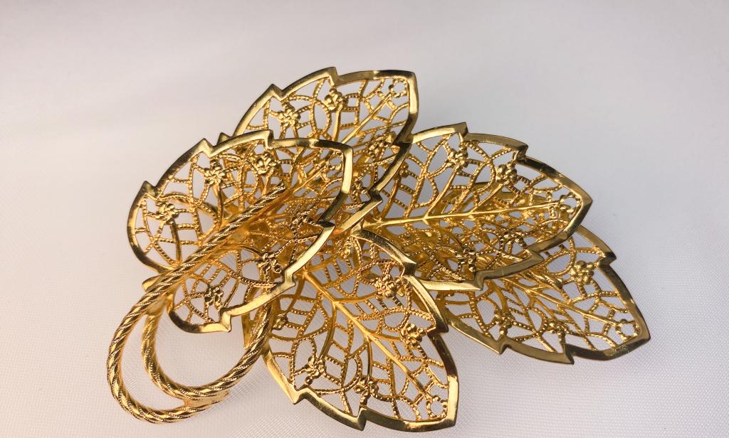 Judy Lee Brooch (1 of 2)