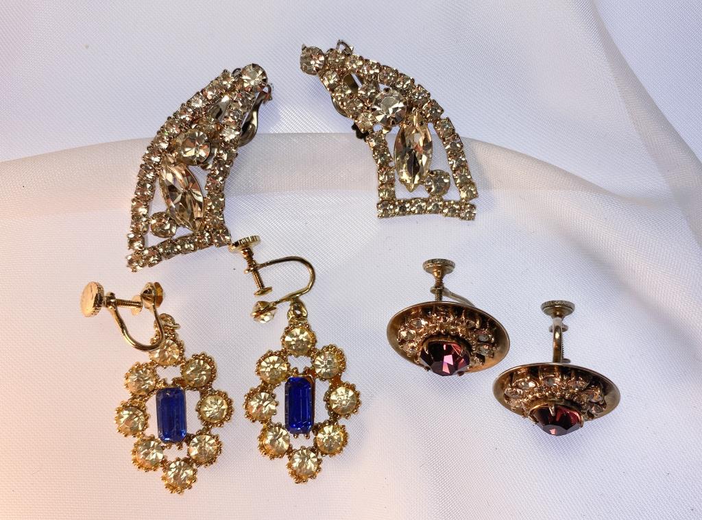 3 pr Fancy rhinestone earrings (1 of 2)