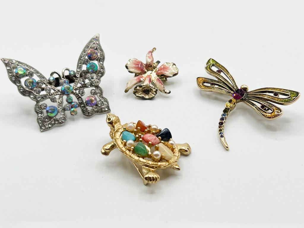 BUTTERFLY DRAGONFLY LILY TURTLE BROOCHES: BUTTERFLY, MONET DRAGONFLY,CLILY,CSARAH COVENTRY TURTLE BROOCHES