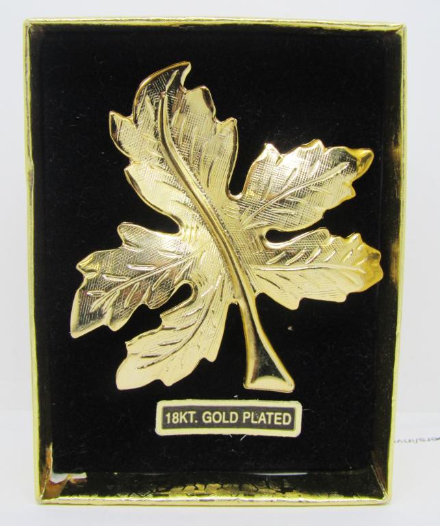 BEAUTIFUL GOLD PLATED BROOCH (1 of 2)