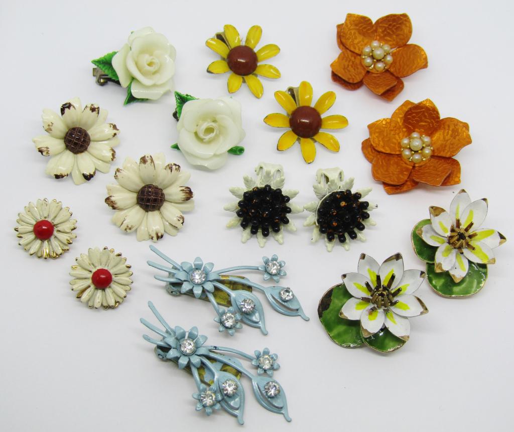 COLORFUL ENAMEL FLOWER EARRING LOT (1 of 2)