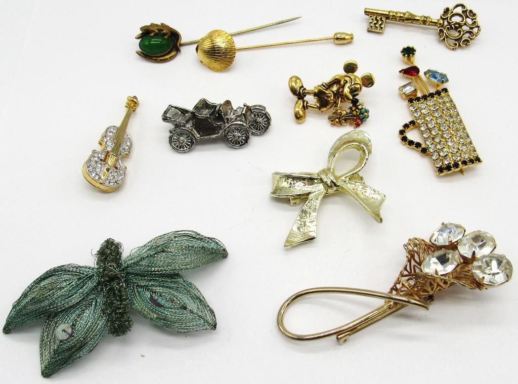 ASSORTED NOVELTY PINS (1 of 4)