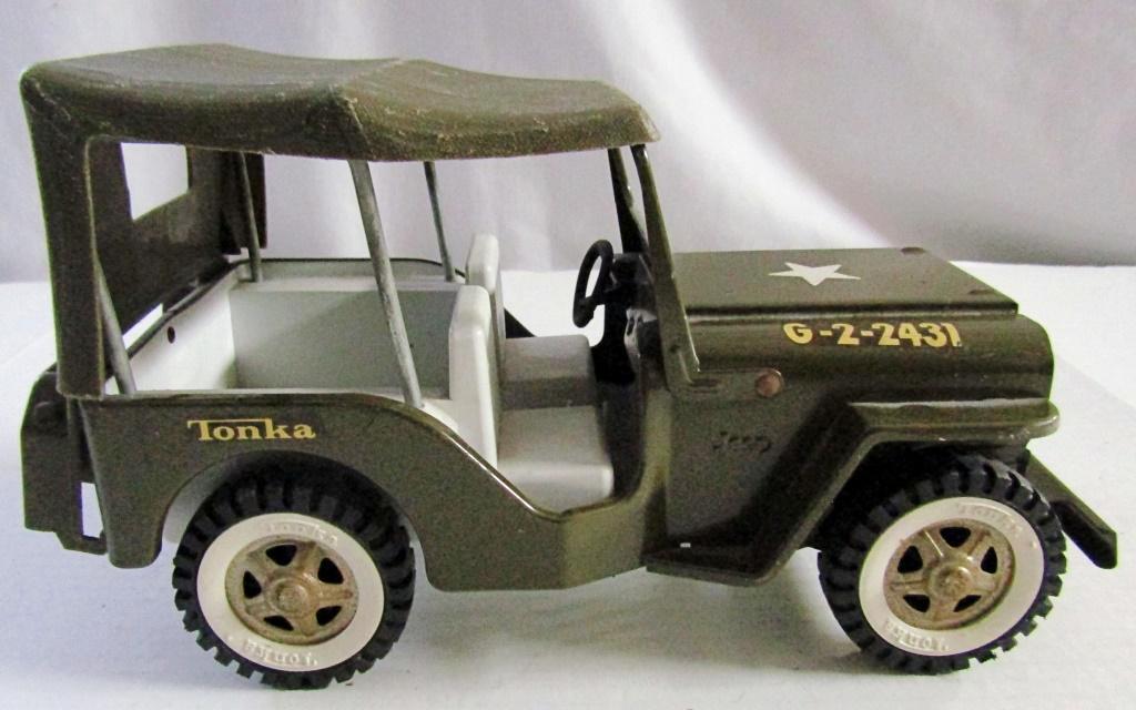 70s Tonka Army Jeep Star Logo (1 of 8)