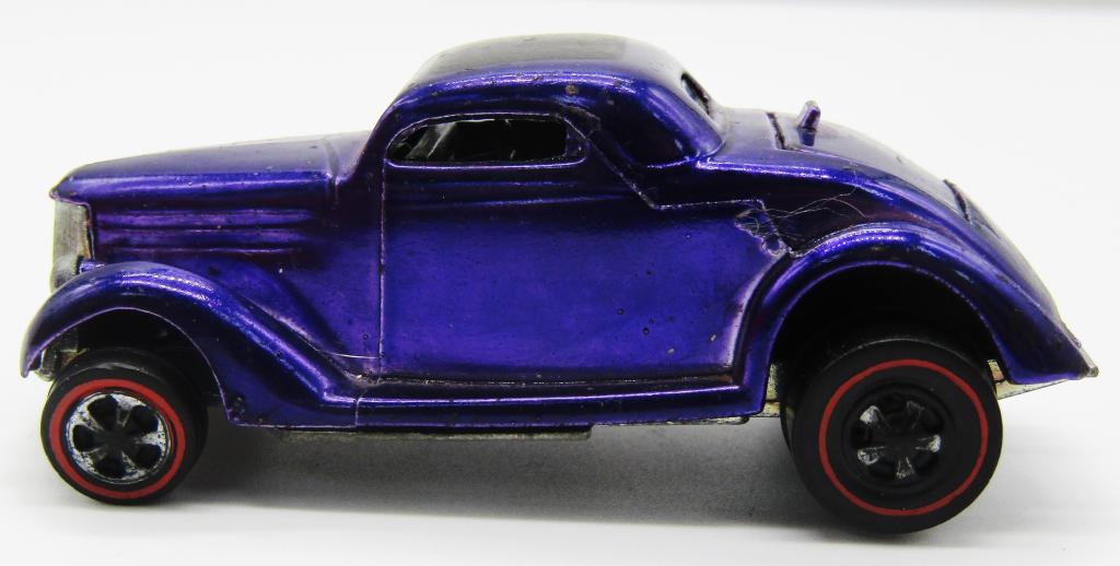 1968 HOT WHEELS REDLINE FORD COUPE (1 of 7)