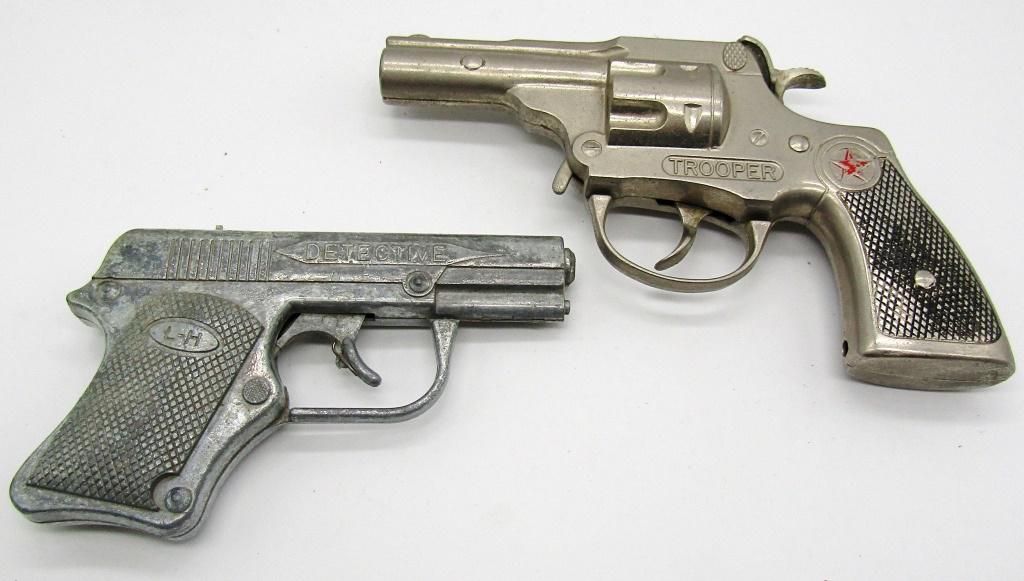 2 VINTAGE TOY CAP GUNS!: HUBLEY 1950'S TROOPER DIE CAST TOY CAP GUN; LESLIE HENRY L-H TOY DETECTIVE CAP GUN!