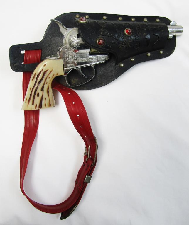 MATTEL FANNER 50 CAP GUN TOY: in HOLSTER - WORKING CONDITION