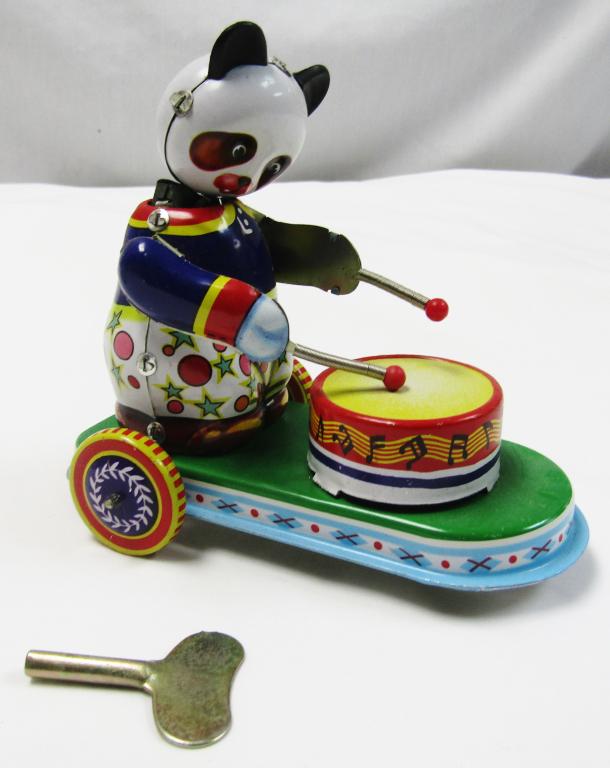 DRUMMING ANIMAL CLOCKWORK TIN (1 of 5)