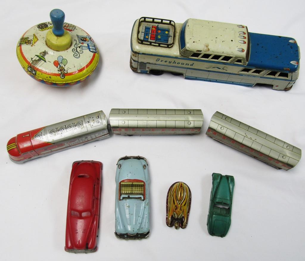 VINTAGE TOY LOT: TIN GREYHOUND BUS, (1 of 9)