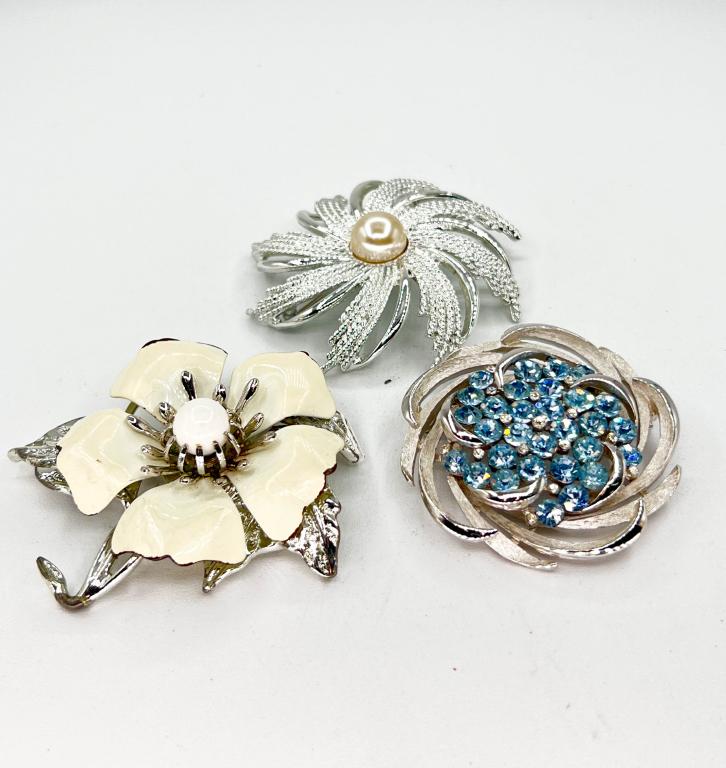2 SARAH COVENTRY, 1 TRIFARI BROOCH TRIO (1 of 3)