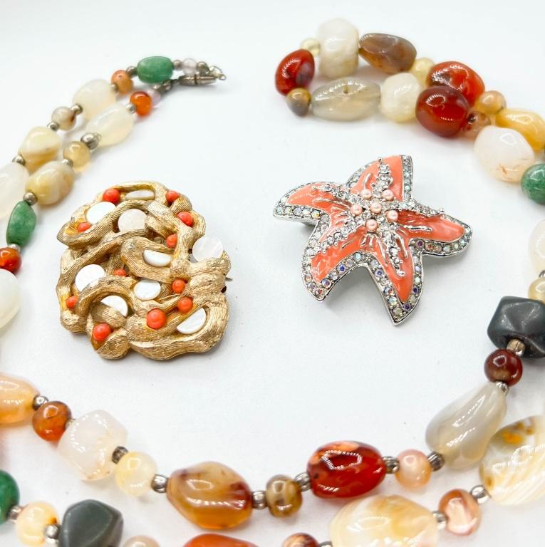 TROPICAL FEEL STARFISH, SC CORAL BROOCH ,AND SEA G (1 of 2)