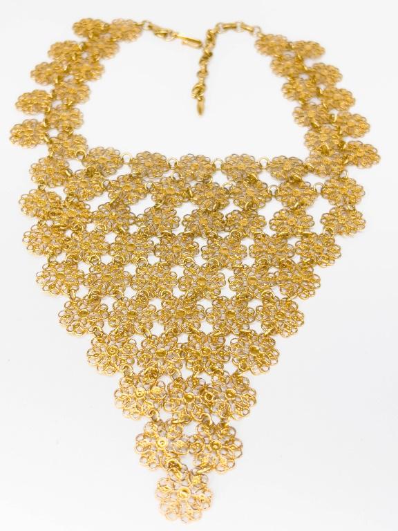 VENDOME Ornate Articulated Bib Necklace Scalloped (1 of 7)