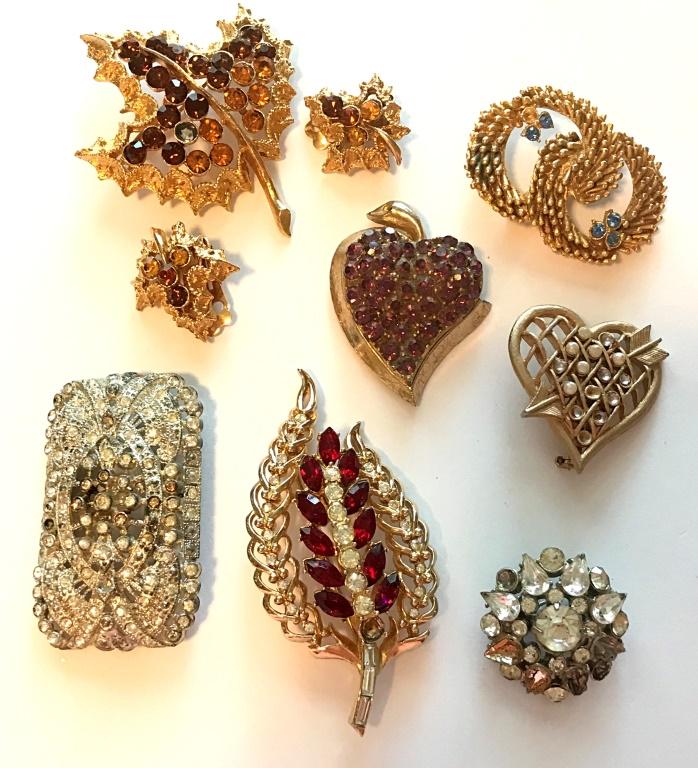 9 BROOCHES- NEED REPAIRS! (1 of 4)