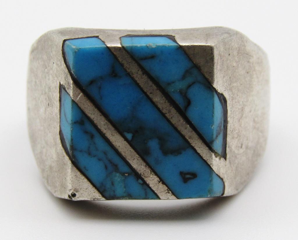 NAVAJO STERLING MEN'S RING WITH TURQUOISE (1 of 6)