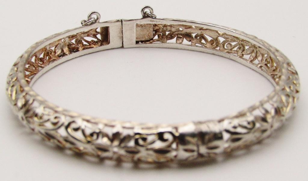 FILIGREE STERLING HINGED BANGLE (1 of 3)