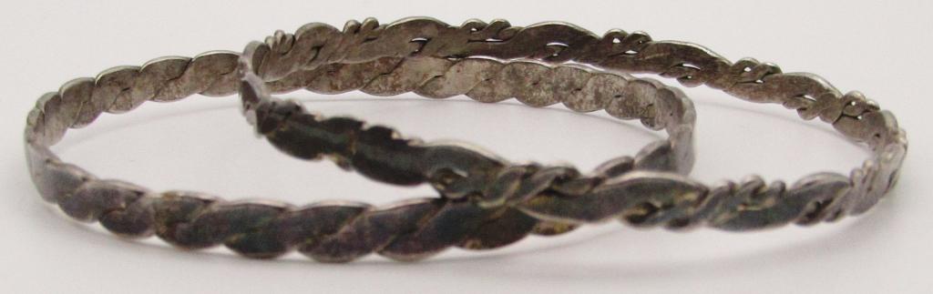 2-VINTAGE MEXICO STERLING BRAIDED BANGLES (1 of 3)