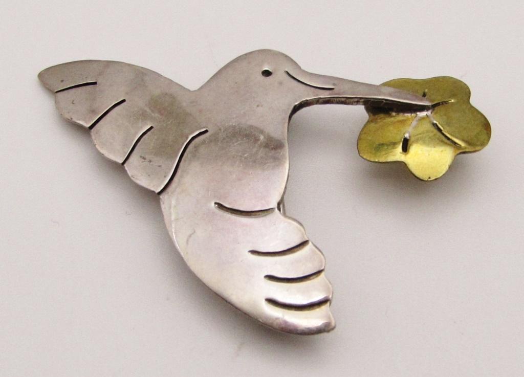 MEXICO STERLING HUMMINGBIRD BROOCH (1 of 3)