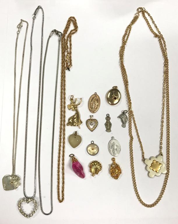 LARGE NECKLACE & PENDANT LOT (1 of 1)