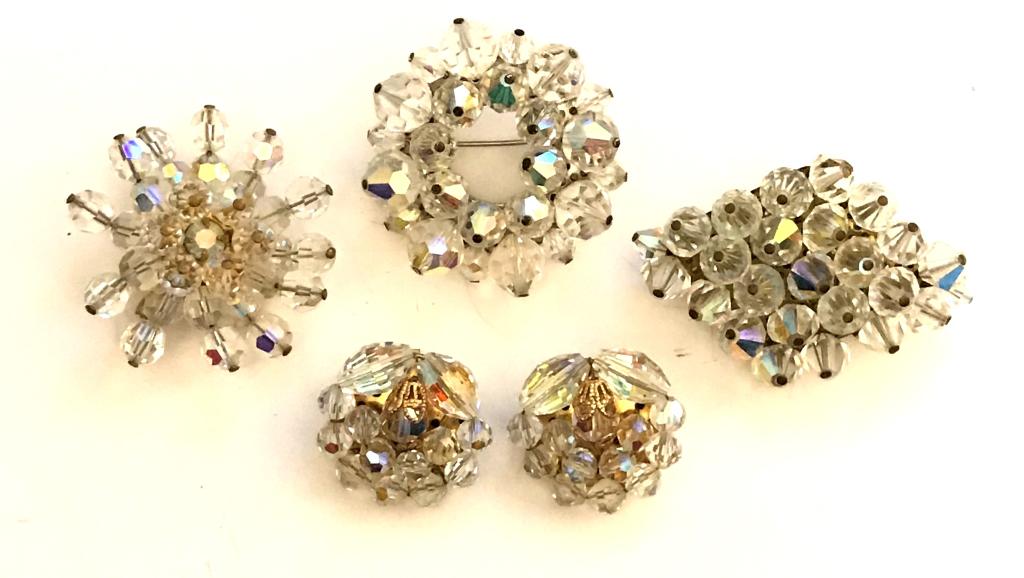 3 CLUSTER BROOCHES + 1 PR EARRINGS: BID NOW!