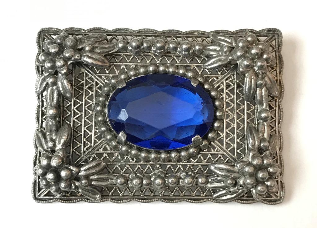 SILVER TONE BROOCH W/ BEAUTIFUL BLUE STONE (1 of 2)