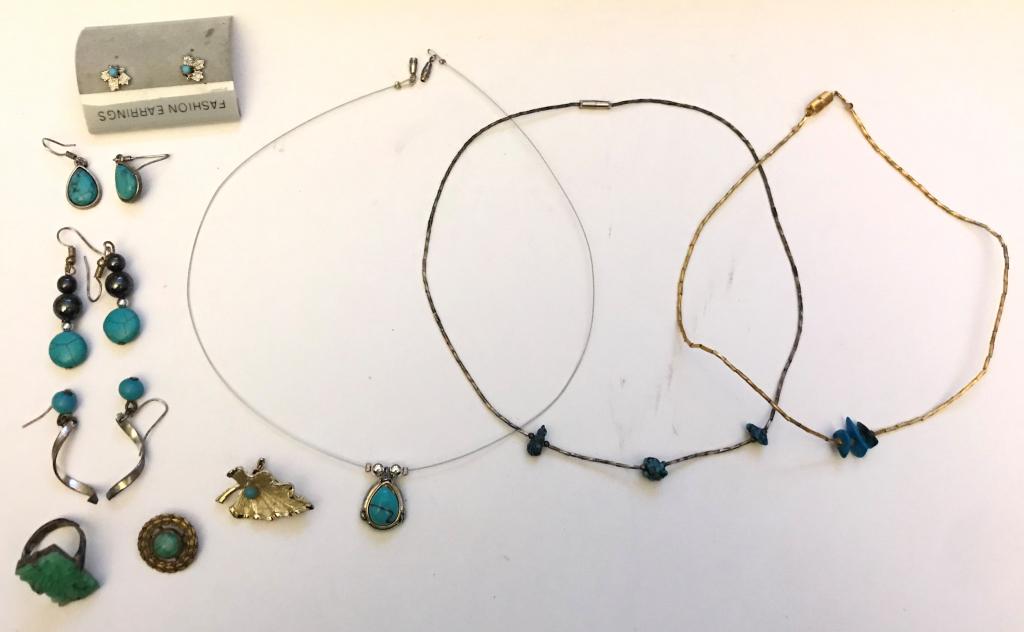 TURQUOISE COLORED STONE LOT: NECKLACES, EARRING, RING
