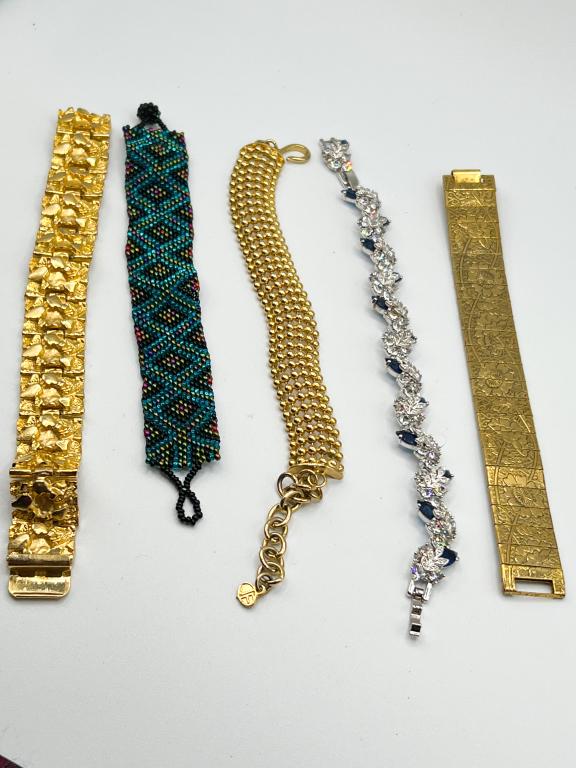 WHO WANTS IT !?!: GORGEOUS SMALL BRACELET COLLECTION , BEADS, RHINESTONES, MORE +