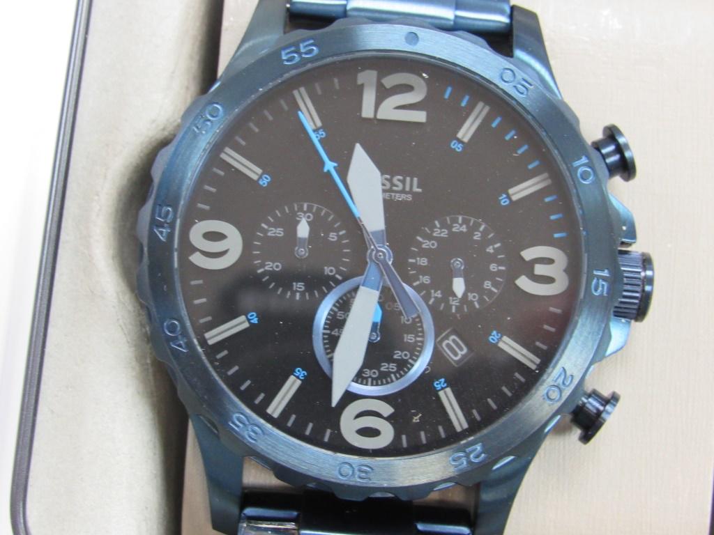 FOSSIL MEN'S 100M NAVY CHRONOGRAPH: FOSSIL MEN'S 100M NAVY CHRONOGRAPH