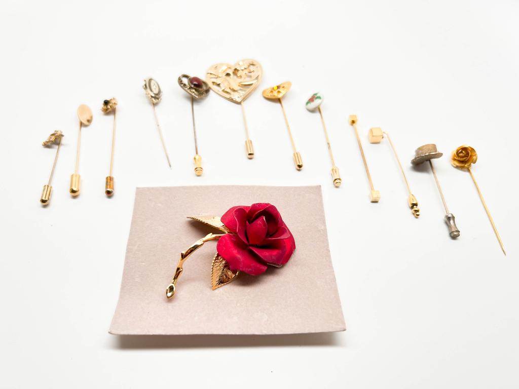 HUGE LOT AWESOME STICK PINS ! (1 of 3)