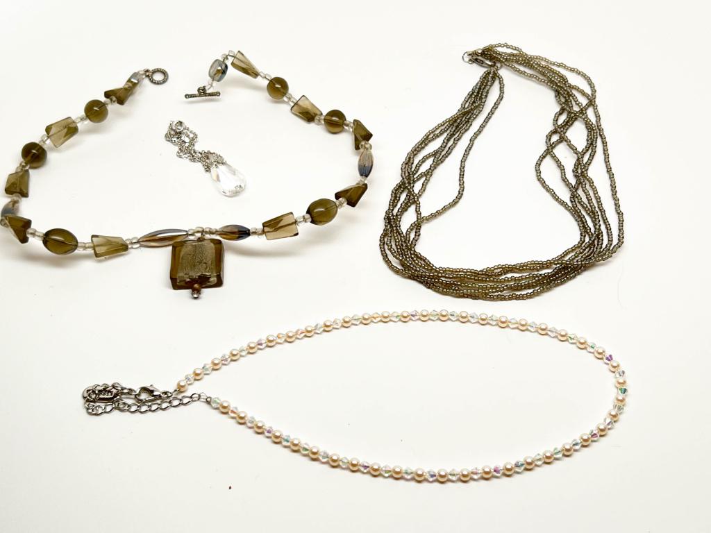 CRYSTALS AND GRAYS LOT: CRYSTALS AND GRAYS LOT , VERY NICE !!!