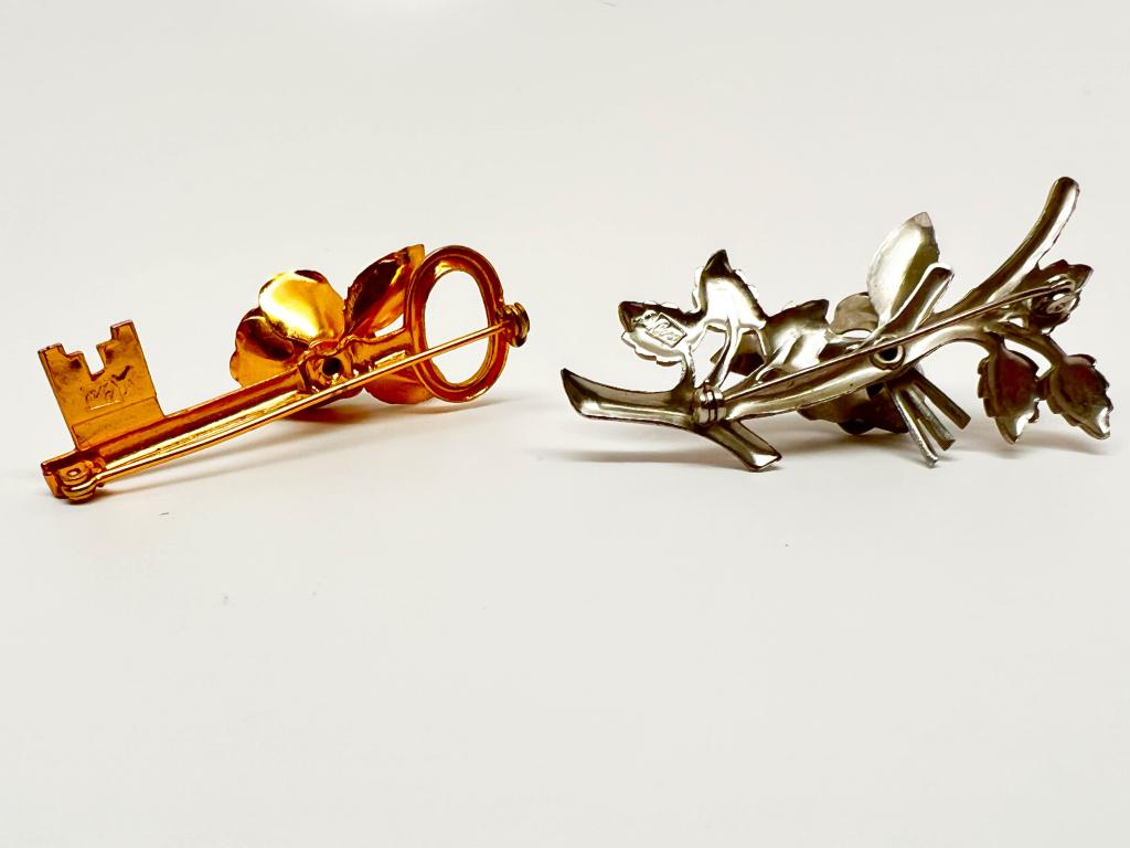 2 CORO FLORAL ROSES: 2 CORO FLORAL ROSES IN GOLD TONE AND SILVER TONE