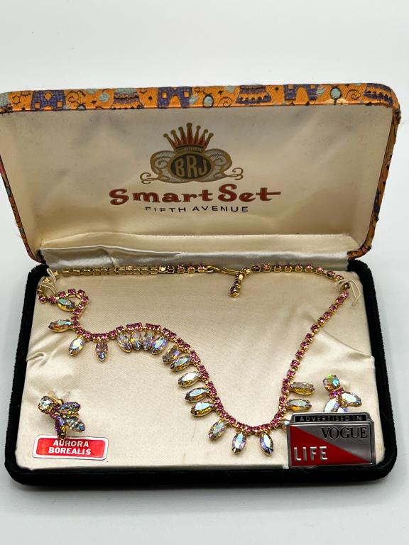 SMART SET AURORA BOREALIS NECKLACE AND EARRINGS (1 of 4)