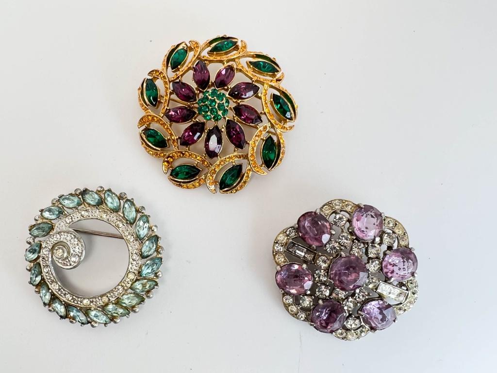 LG STONES BROOCH TRIO (1 of 4)