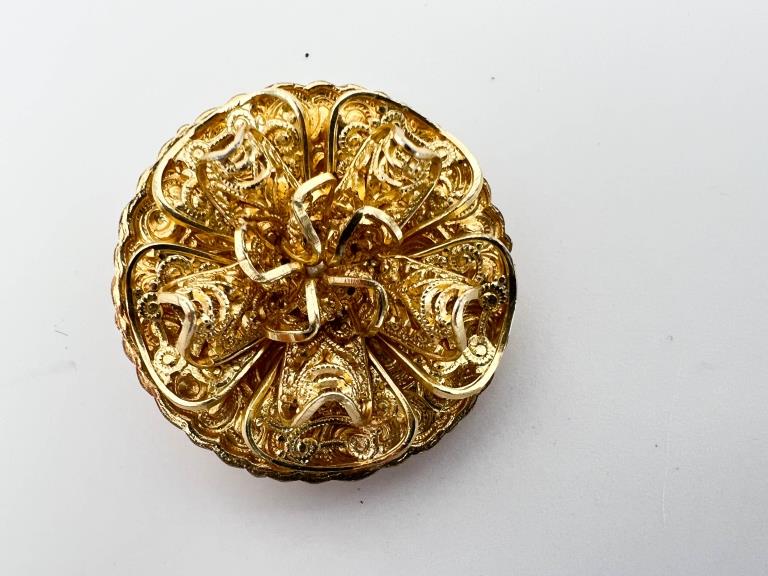 W GERMANY SCARF CLIP (1 of 2)