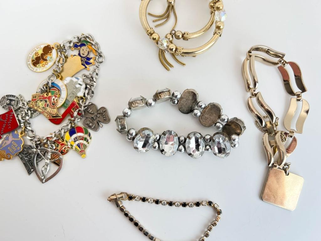 FACET STONE + CHARMS BRACELET: FACET STONE + CHARMS BRACELET + OTHERS