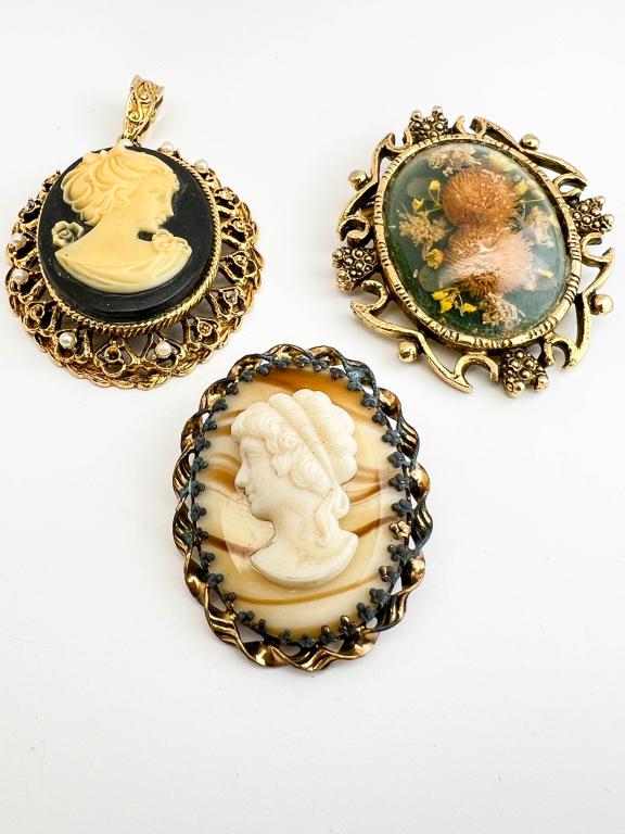 CAMEOS LOT: CAMEOS LOT