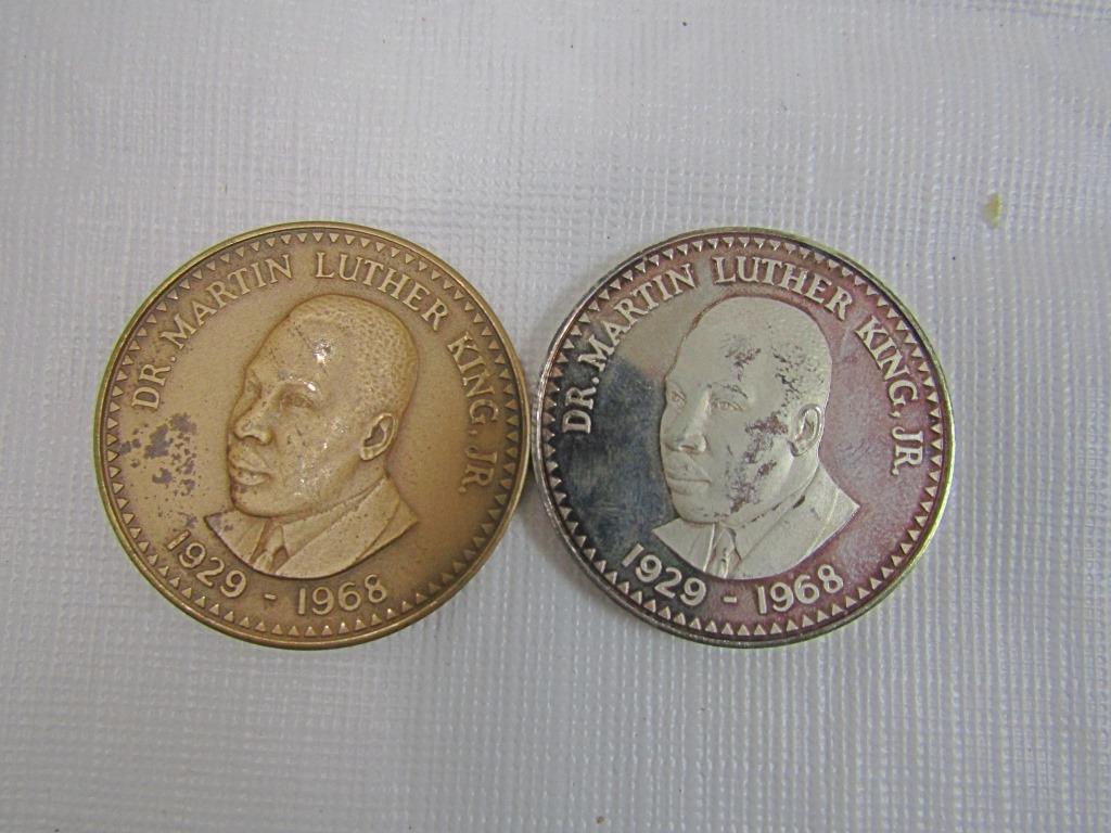 (2) DR MARTIN LUTHER KING JR MEDALLIONS: I HAVE SEEN THE PROMISED LAND SILVER TONED & COPPER TONED