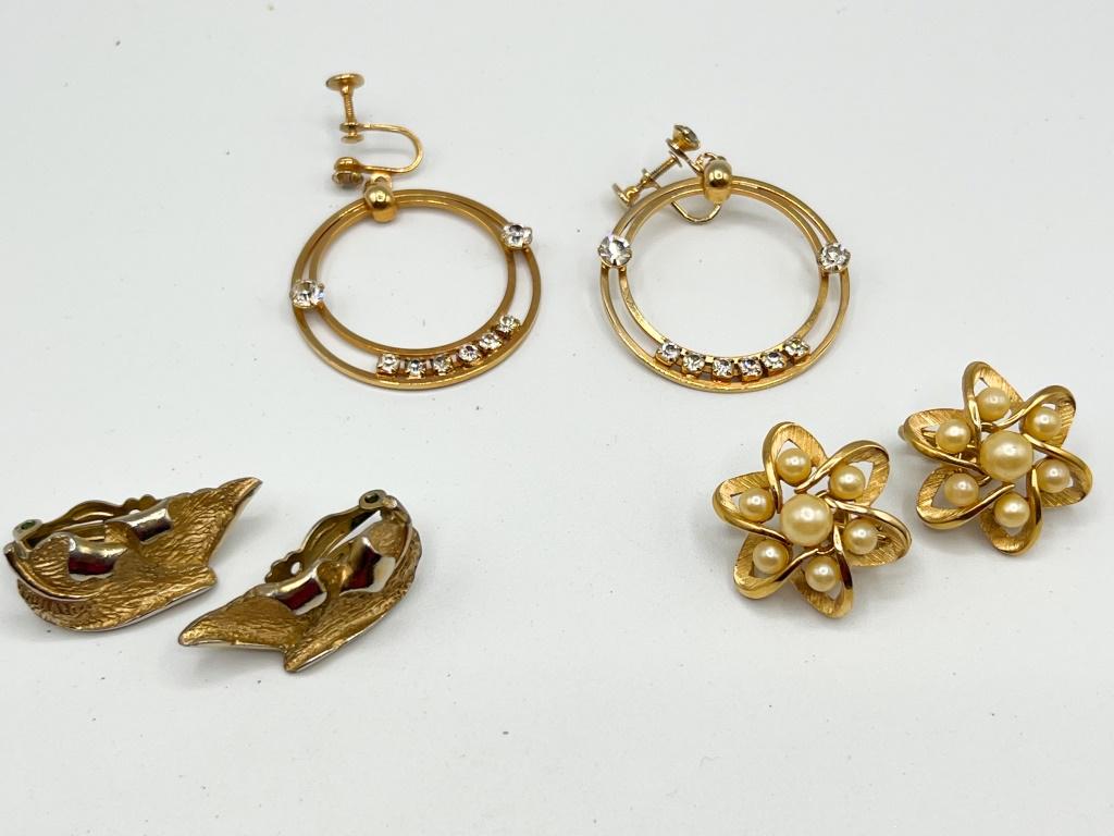 2 TRIFARI , SET OF 3: 2 TRIFARI , SET OF 3 EARRINGS,