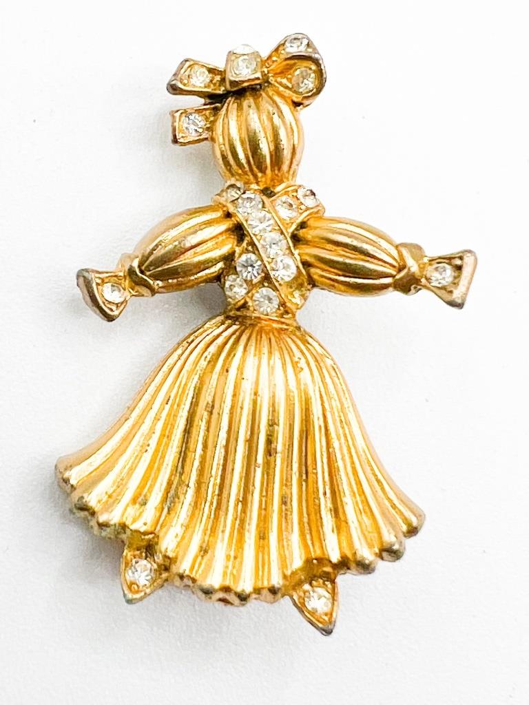 HARD TO FIND FRANK TORTALANI: Frank Tortolani was both an accomplished artist and master craftsman whose jewelry was rarely, if ever, duplicated by would-be imitators. In the large majority of his jewelry, metal is not only the st