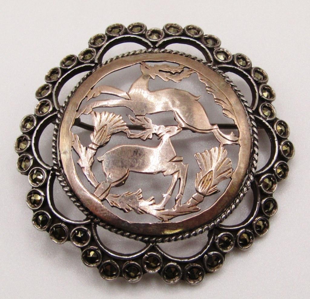 900 STERLING MARCASITE LEAPING DEER BROOCH: TOTAL 4.6 DWT