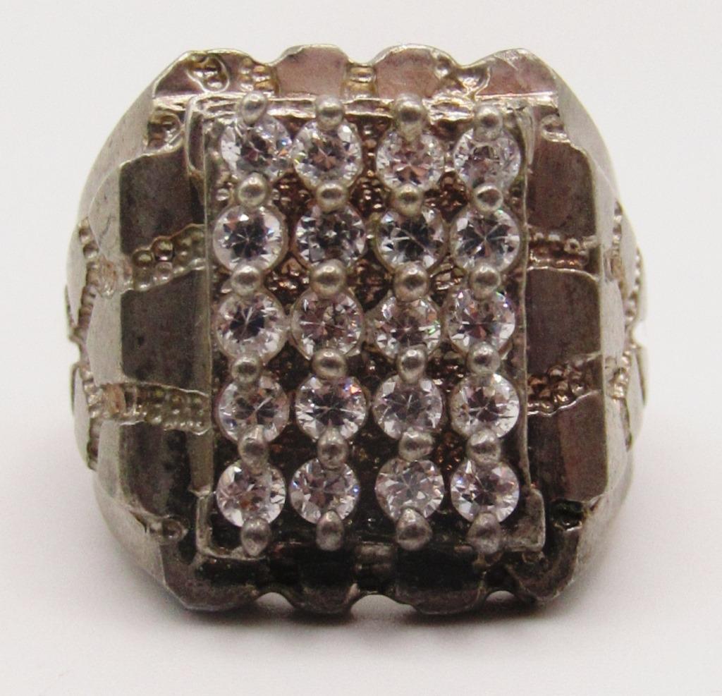 SIZE 9 STERLING MEN'S FASHION RING WITH (1 of 4)